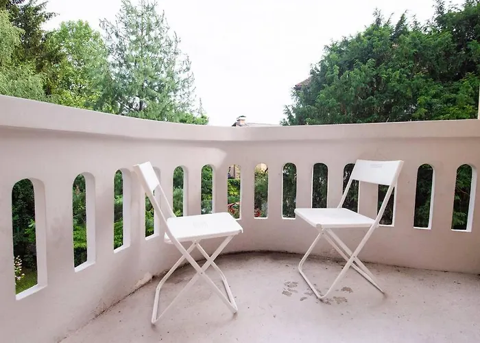 Appartement Socialist Experience In The Center Ljubljana